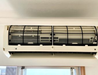 エアコンクリーニング後のエアコン全体