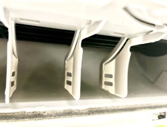 エアコンクリーニング後の吹き出し口アップ