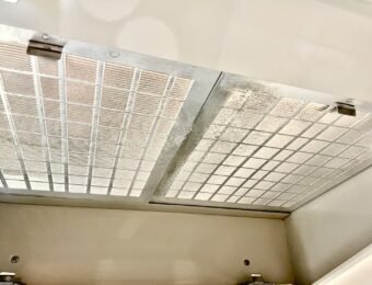 クリーニング後の換気扇フィルター