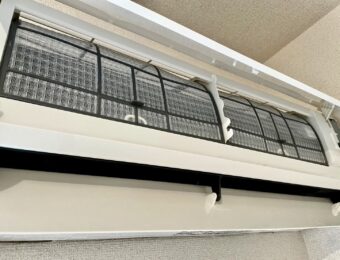 クリーニング後のエアコン全体
