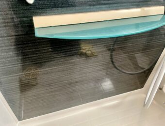 ハウスクリーニング後のお風呂壁