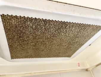 油汚れで目詰まりした換気扇