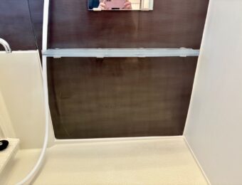 浴室クリーニング後の壁