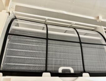 エアコンクリーニング後のフィルター
