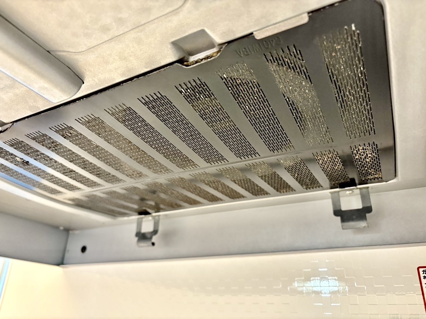 キッチンの換気扇・フィルターのお掃除はなぜ必要？汚れの原因