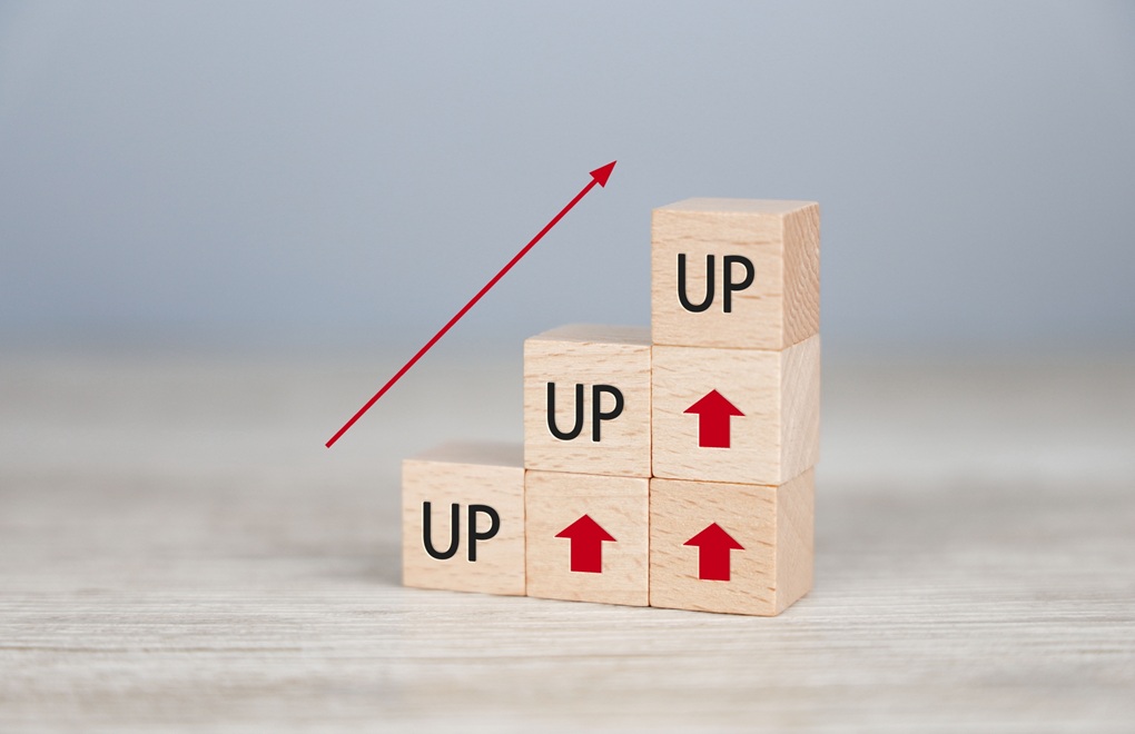 避けたいのは繁忙期（6～8月、12月）