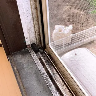 金沢区の窓サッシクリーニング事例施工前